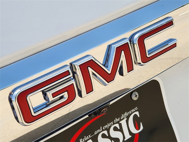 2024 GMC Yukon XL SLT 8