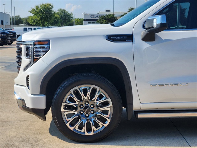 2024 GMC Sierra 1500 Denali Ultimate 13