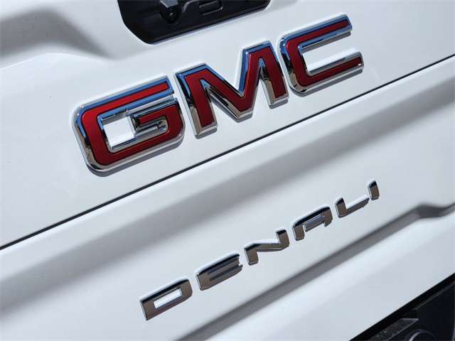 2025 GMC Sierra 3500HD Denali 8