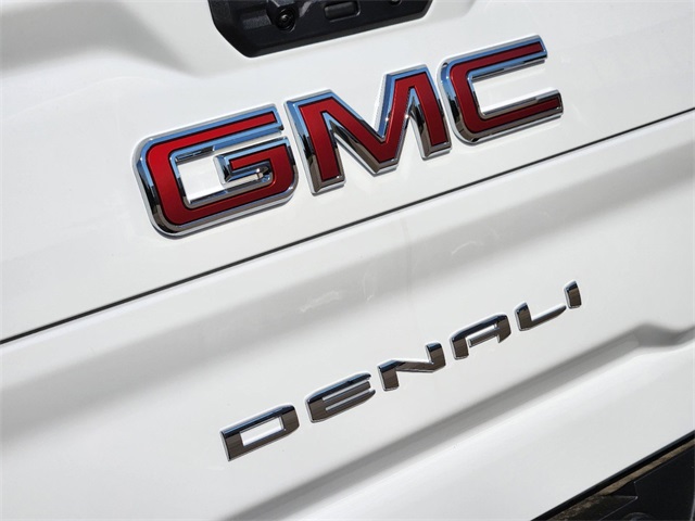 2025 GMC Sierra 3500HD Denali 8