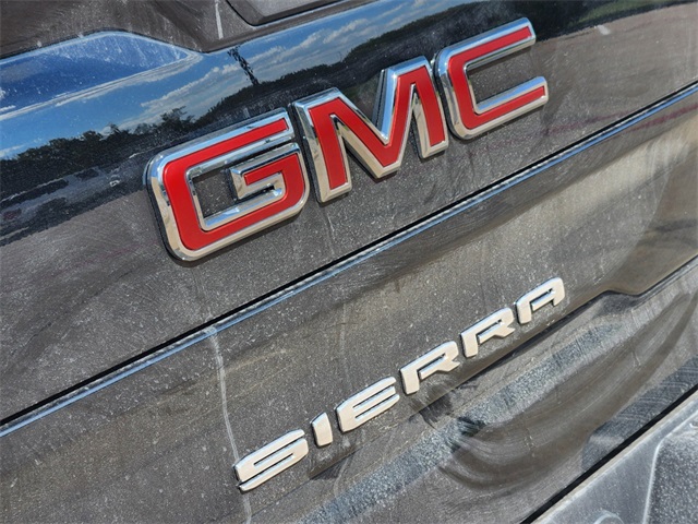 2025 GMC Sierra 1500 SLT 8