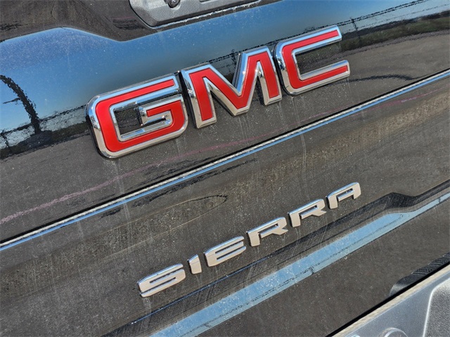 2025 GMC Sierra 1500 SLT 8