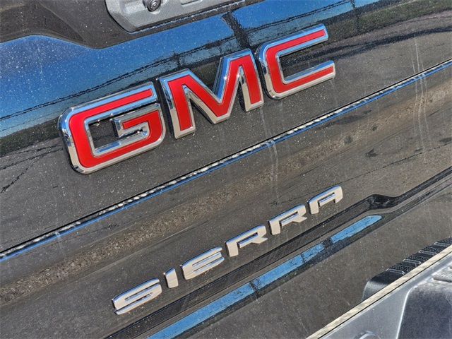 2025 GMC Sierra 1500 SLT 8