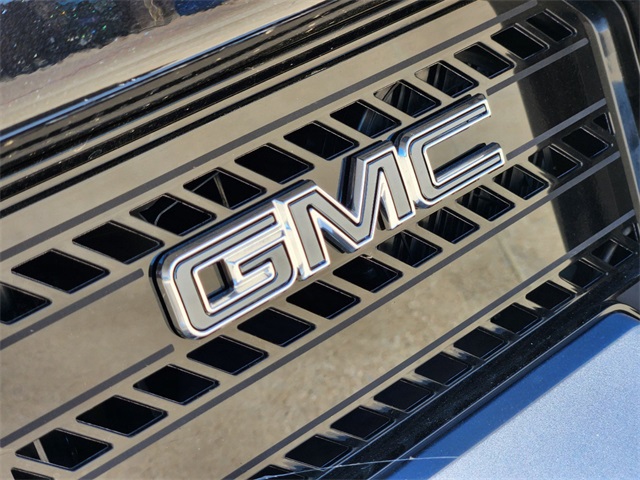 2025 GMC Hummer EV SUV 2X 8