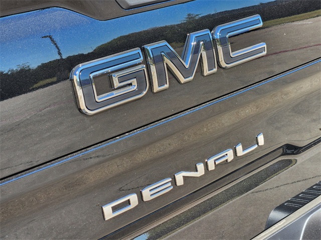 2025 GMC Sierra 1500 Denali Ultimate 8