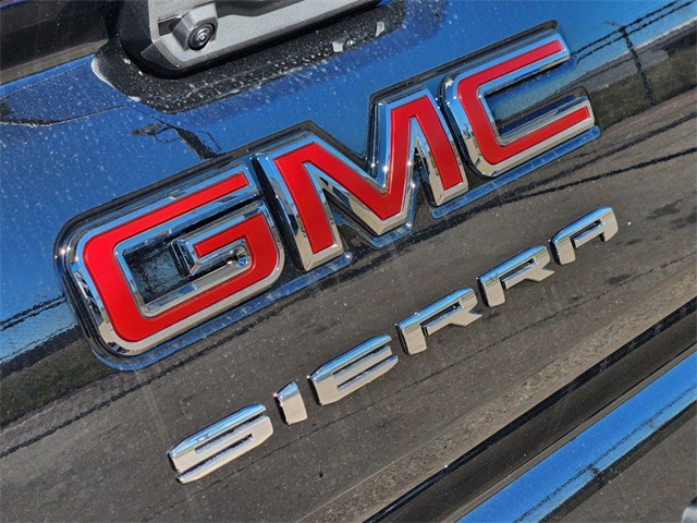 2025 GMC Sierra 1500 SLE 8