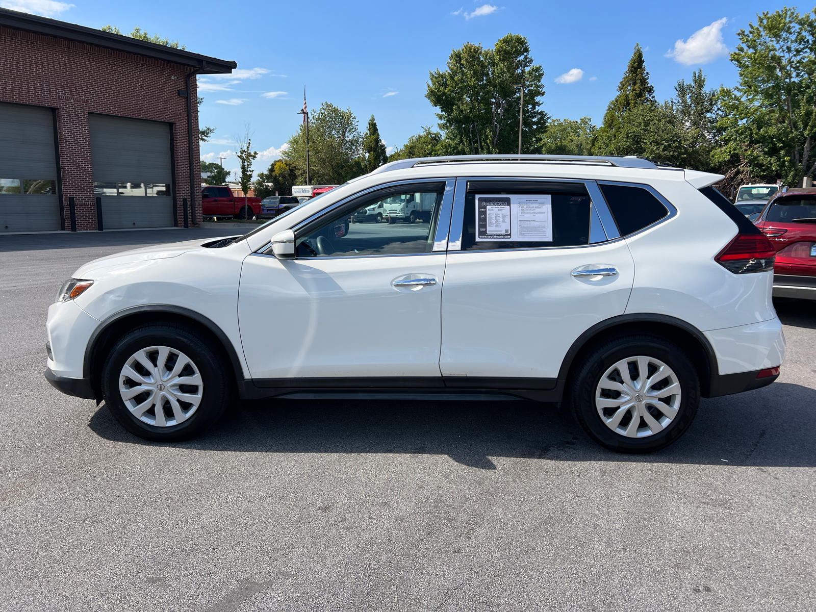 2017 Nissan Rogue S 8