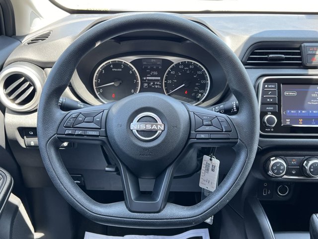 2024 Nissan Versa 1.6 S 24