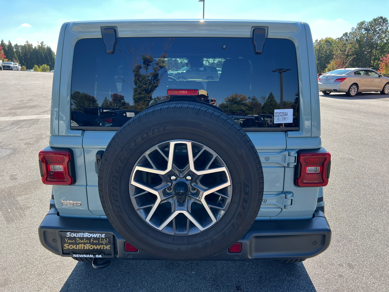 2024 Jeep Wrangler Sahara 6