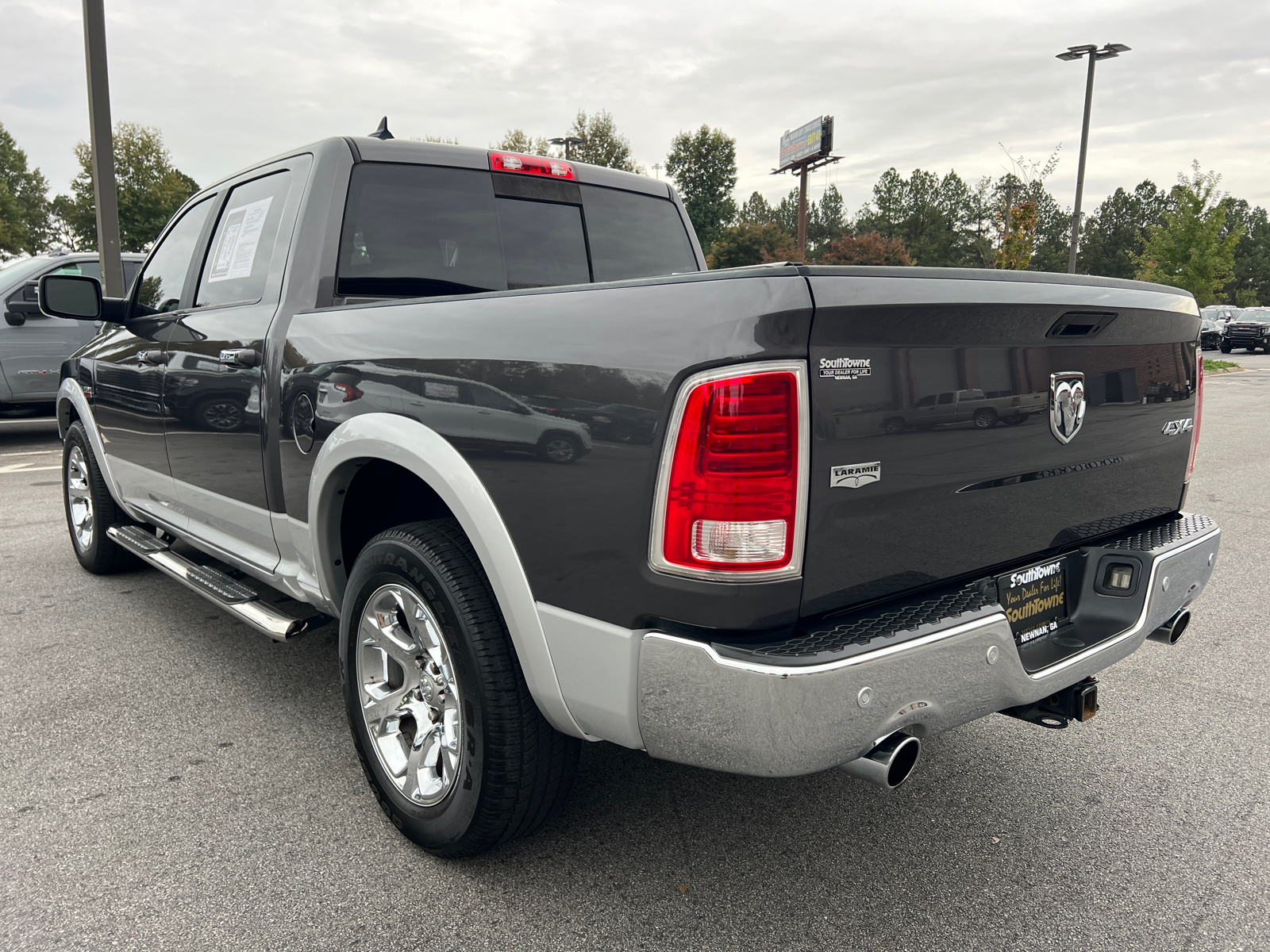 2017 Ram 1500 Laramie 7