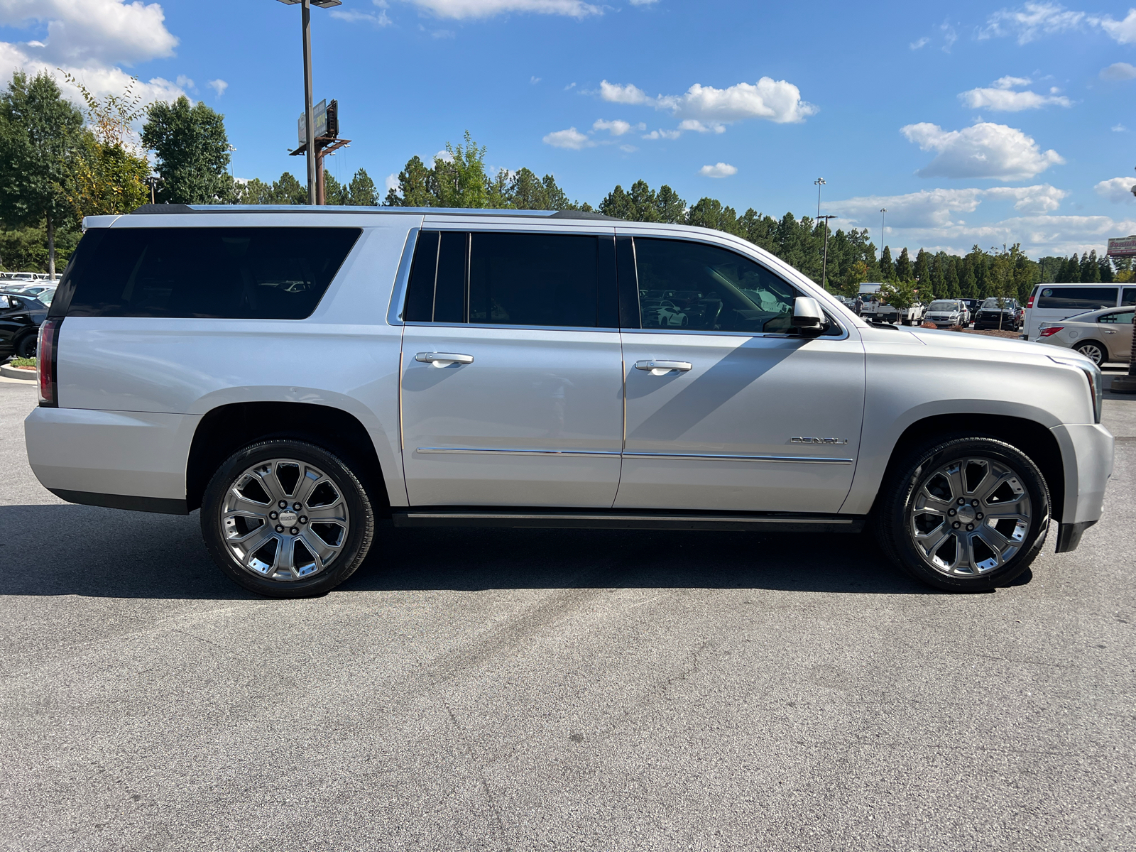 2016 GMC Yukon XL Denali 4