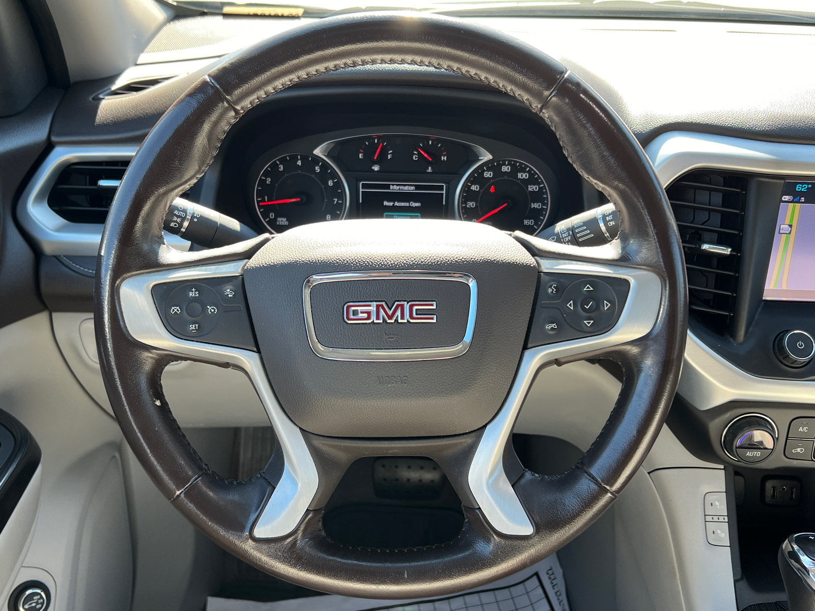 2018 GMC Acadia SLT-2 24