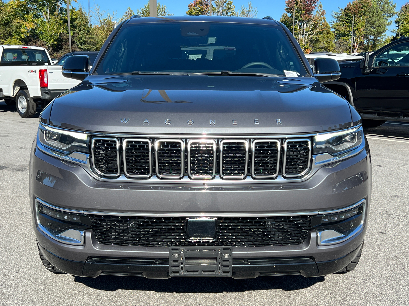 2023 Jeep Wagoneer Base 2