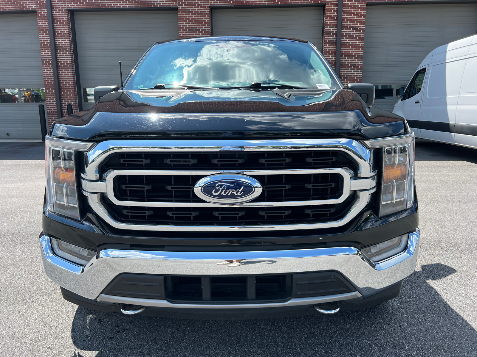 2021 Ford F-150 XLT 2