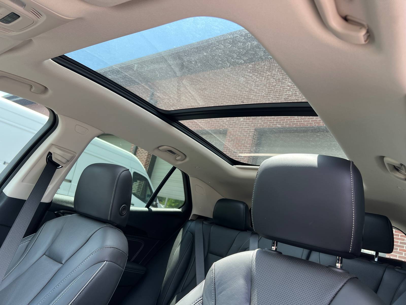 2021 Buick Envision Essence 33