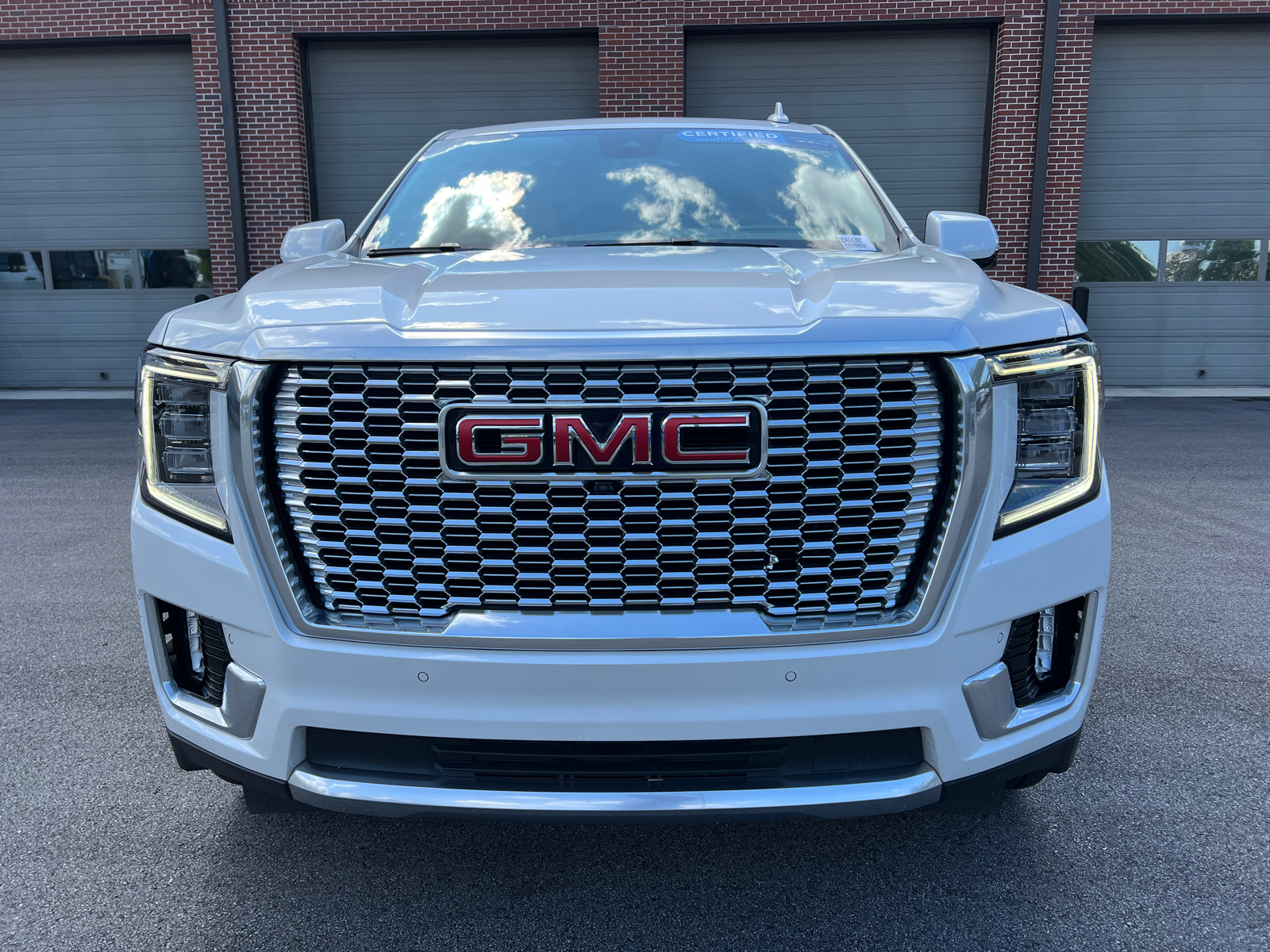 2023 GMC Yukon XL Denali 2