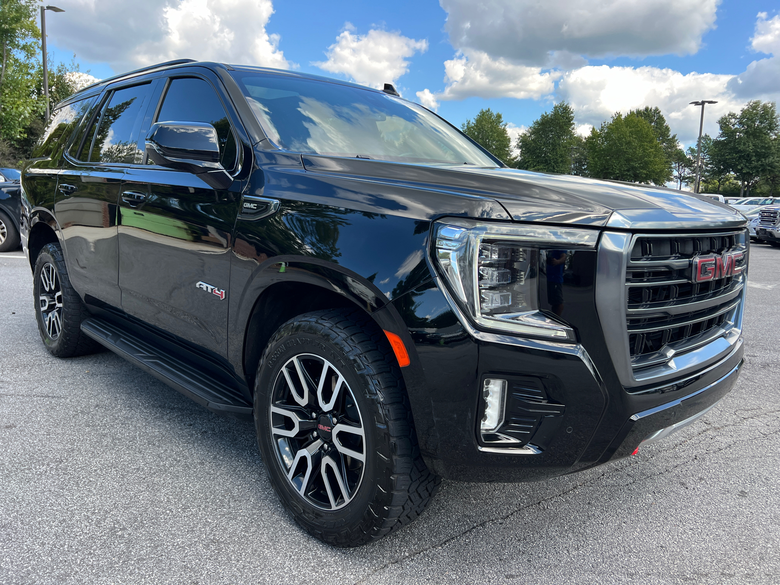 2021 GMC Yukon AT4 3