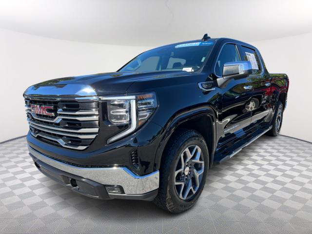 2023 GMC Sierra 1500 SLT 1