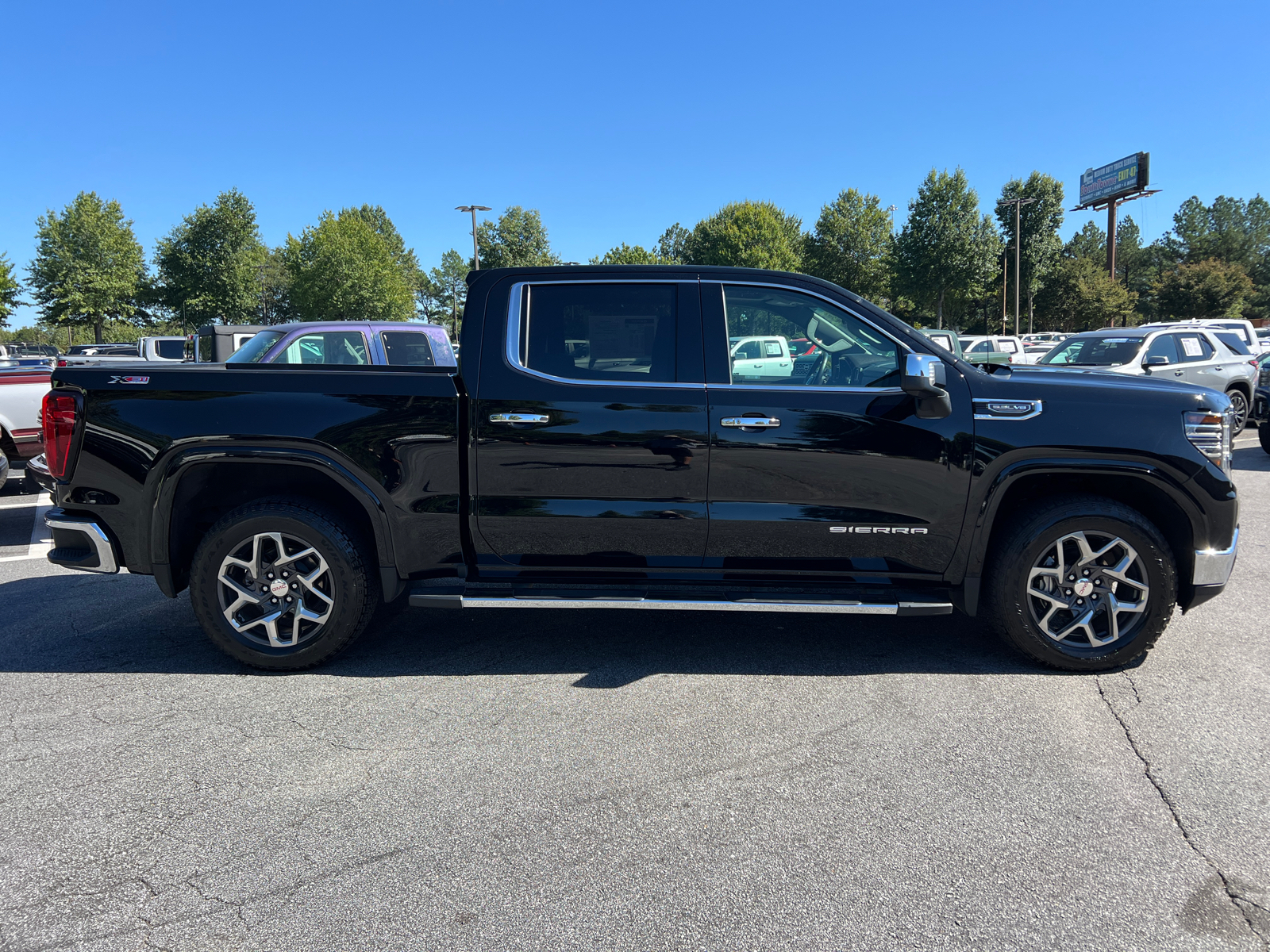 2023 GMC Sierra 1500 SLT 4