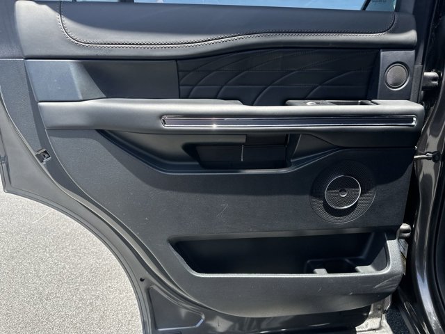 2021 Ford Expedition Platinum 23