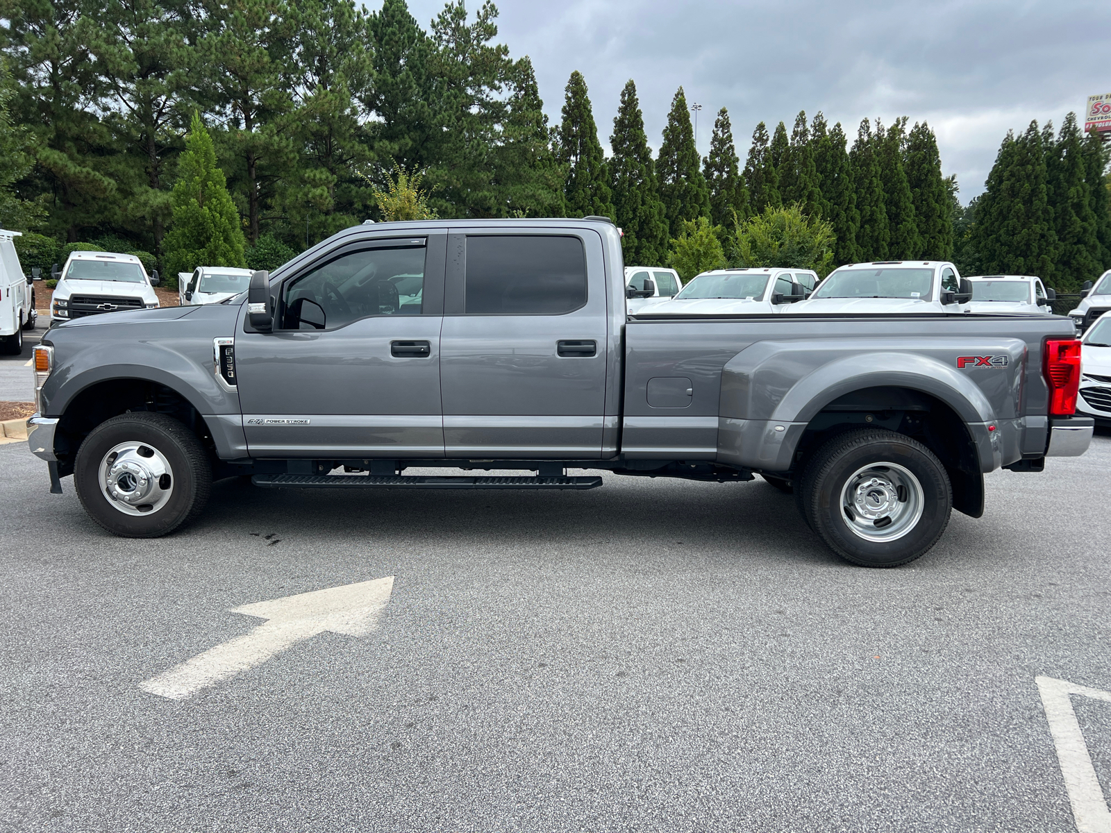 2022 Ford F-350SD XL 8