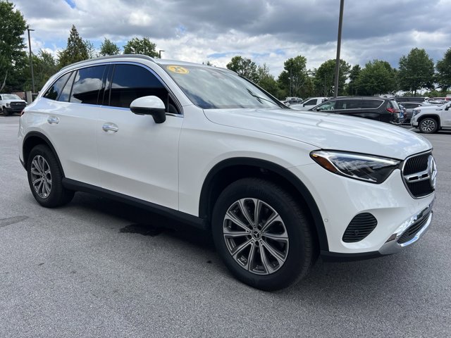 2023 Mercedes-Benz GLC GLC 300 8