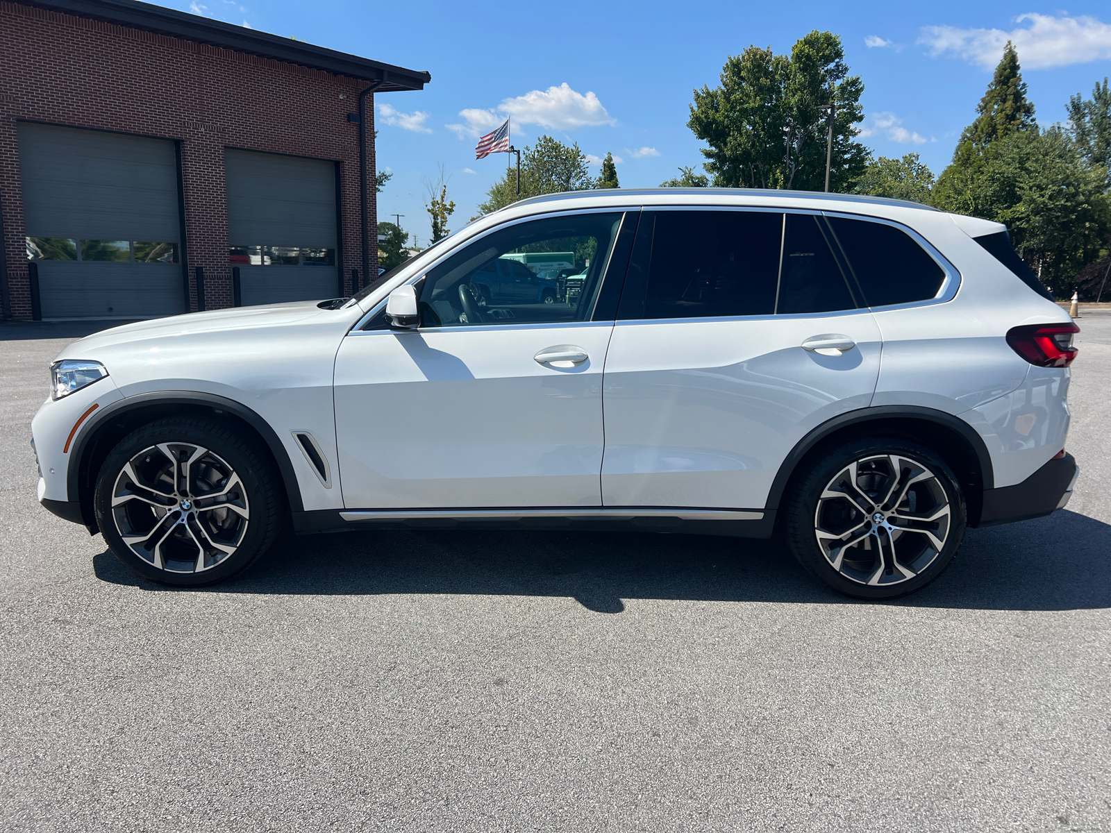 2022 BMW X5 sDrive40i 8