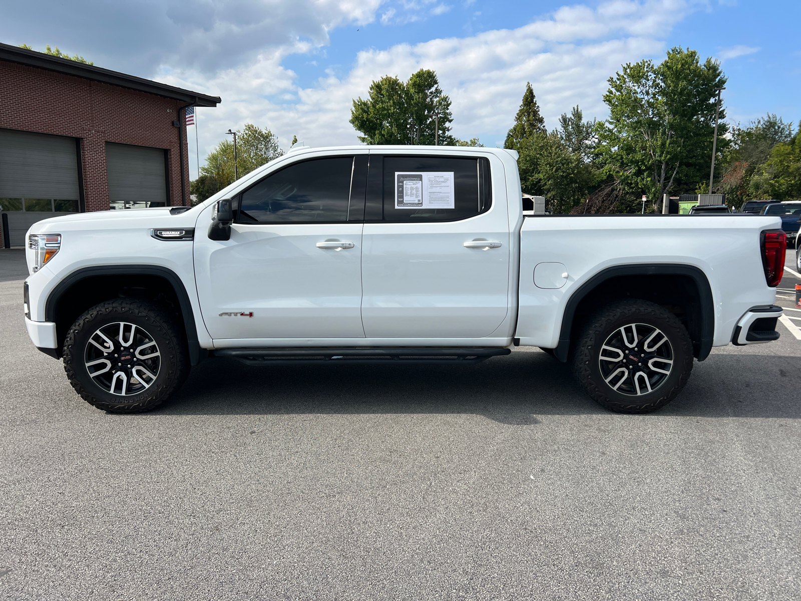 2021 GMC Sierra 1500 AT4 8