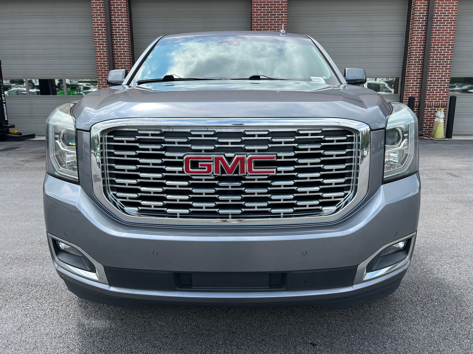 2018 GMC Yukon Denali 2