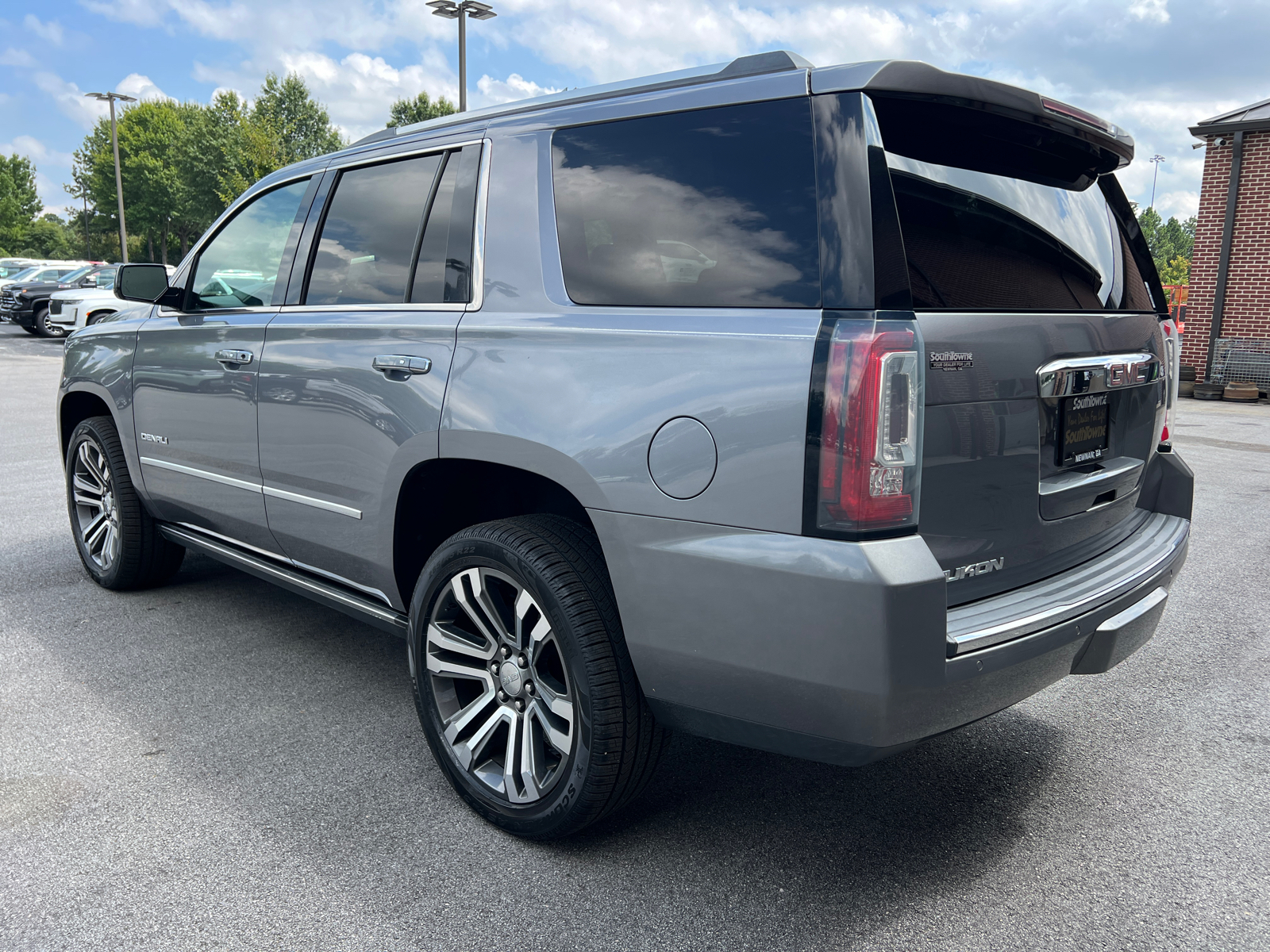 2018 GMC Yukon Denali 7