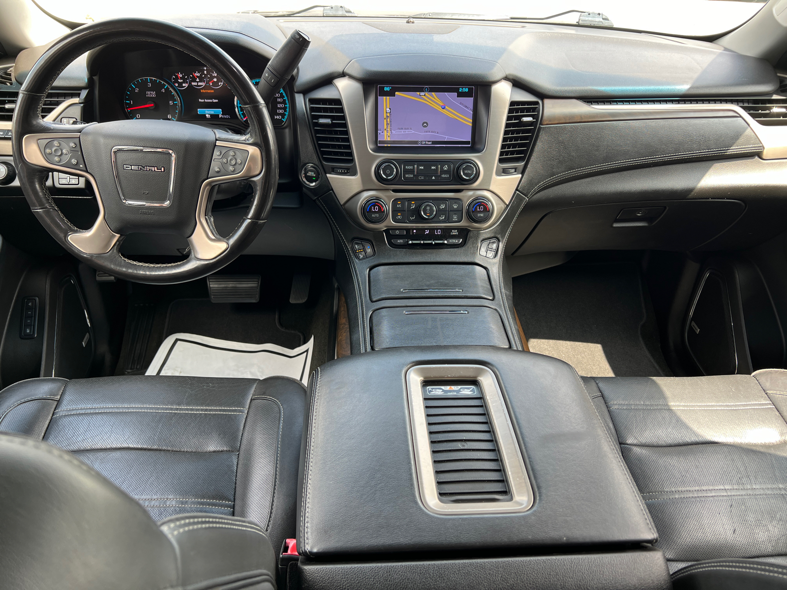 2018 GMC Yukon Denali 23