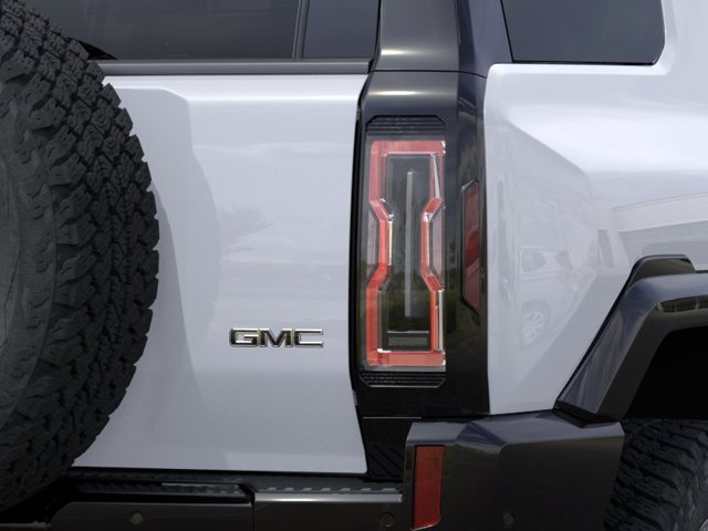 2024 GMC Hummer EV SUV 3X 11