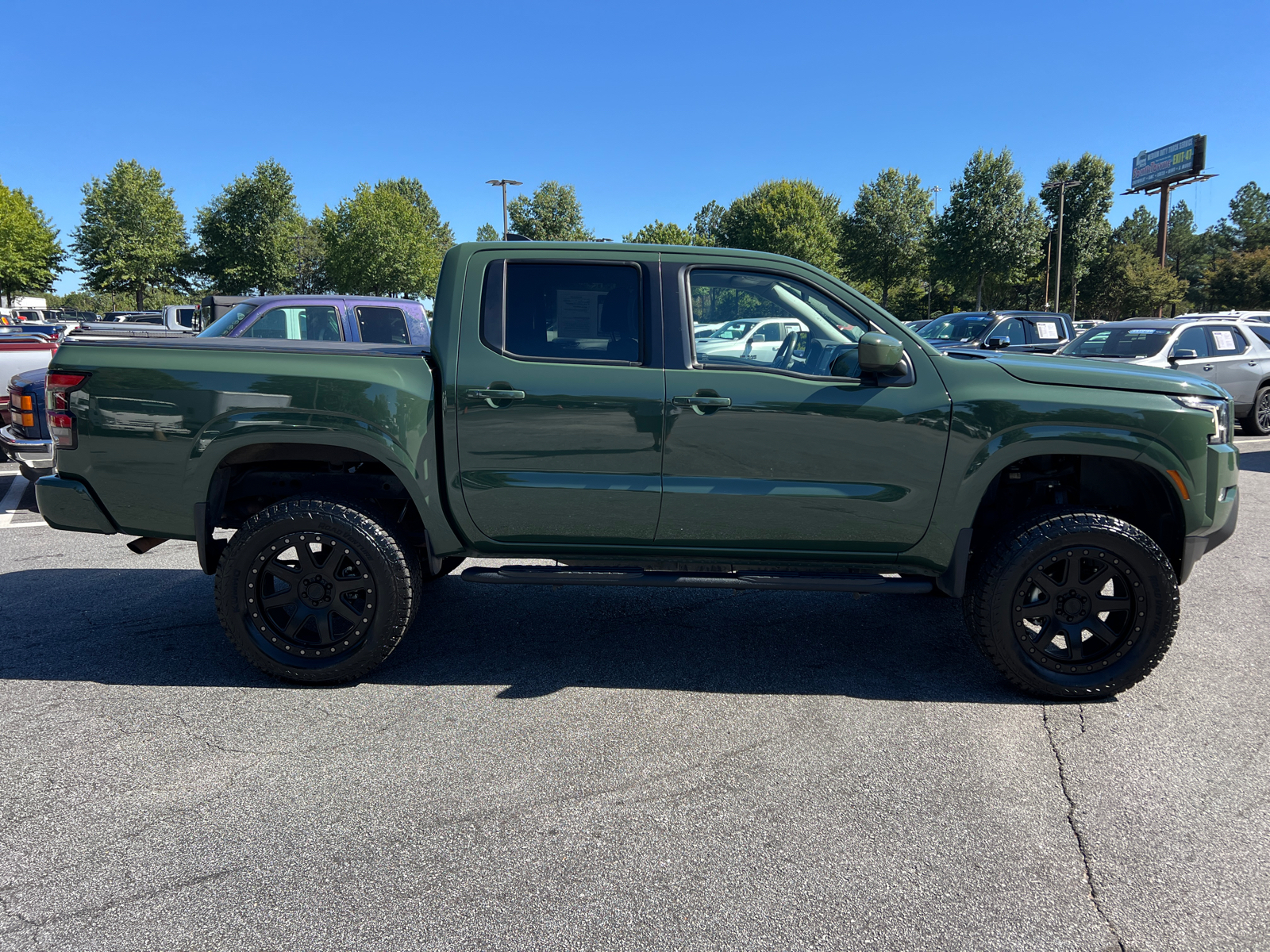 2022 Nissan Frontier SV 4