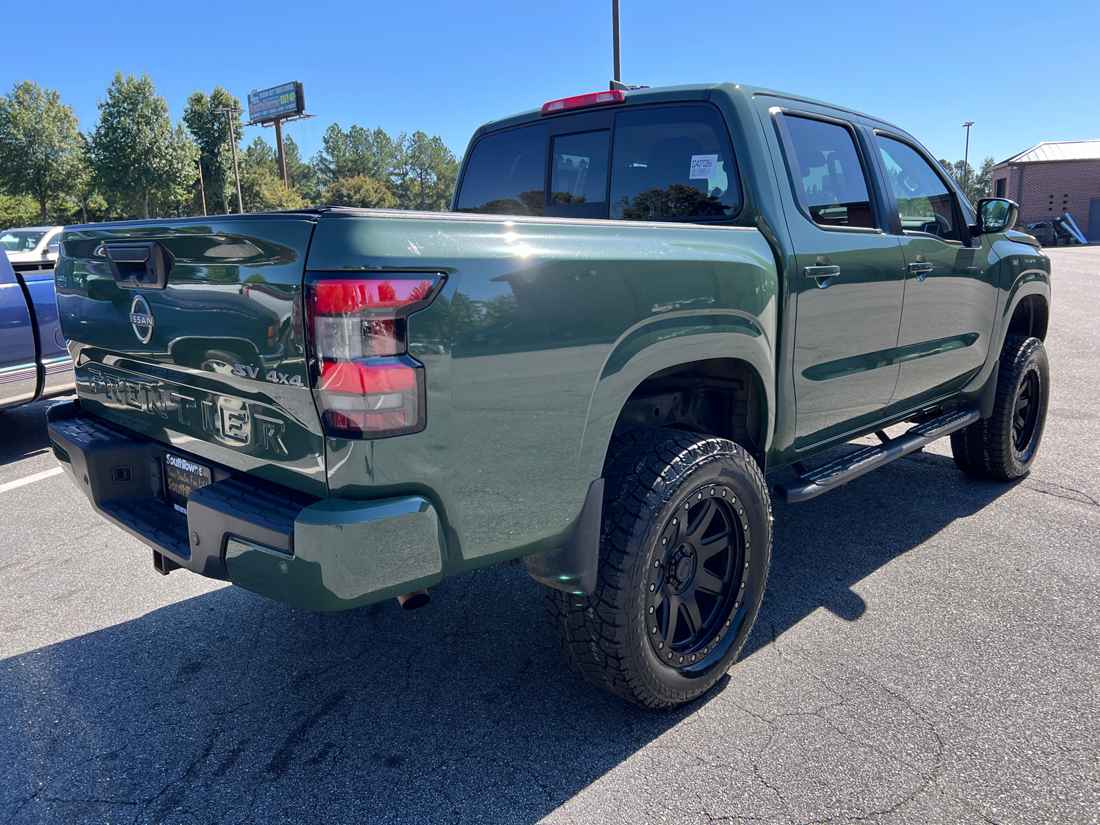 2022 Nissan Frontier SV 5