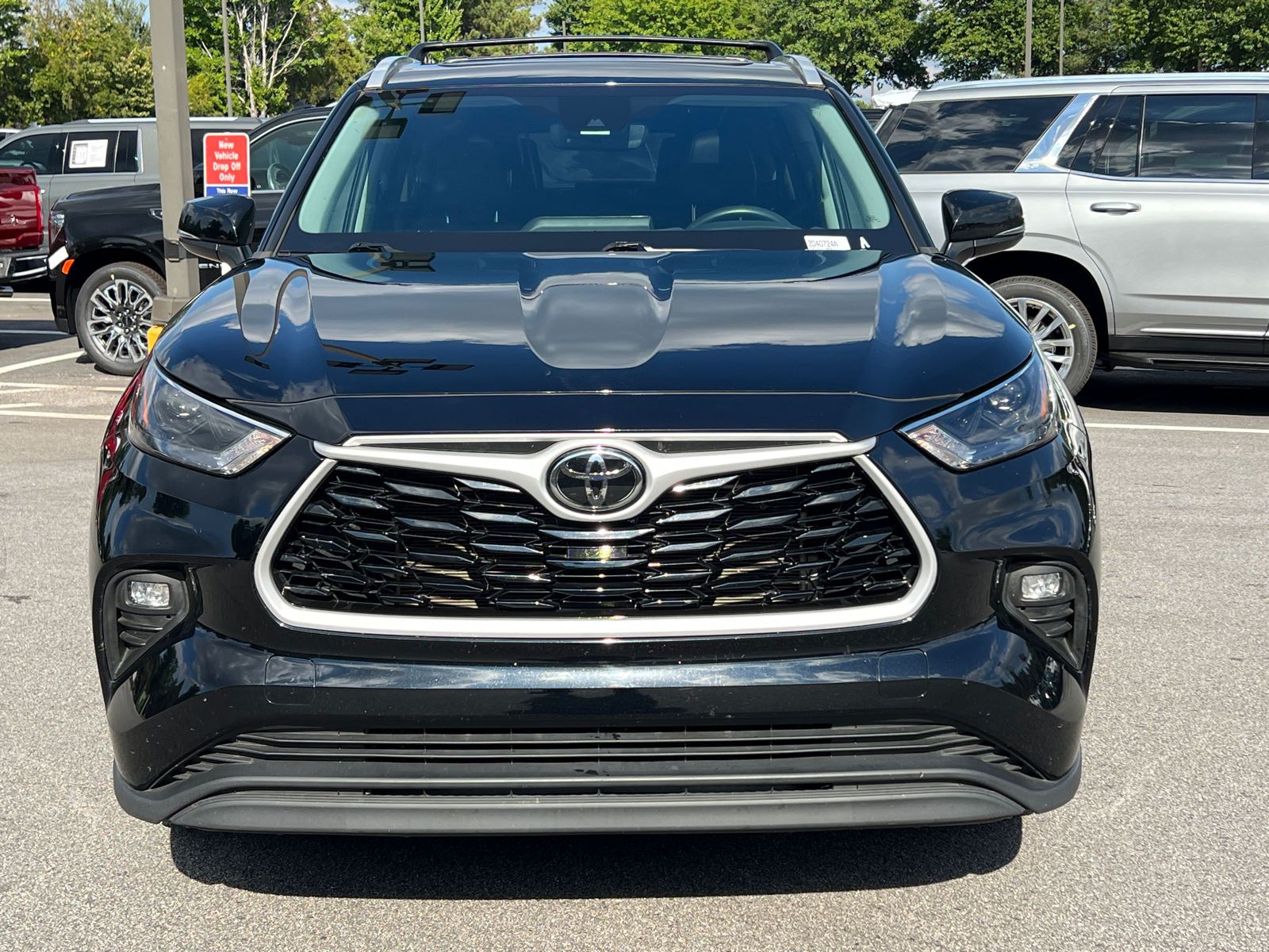 2023 Toyota Highlander L 2