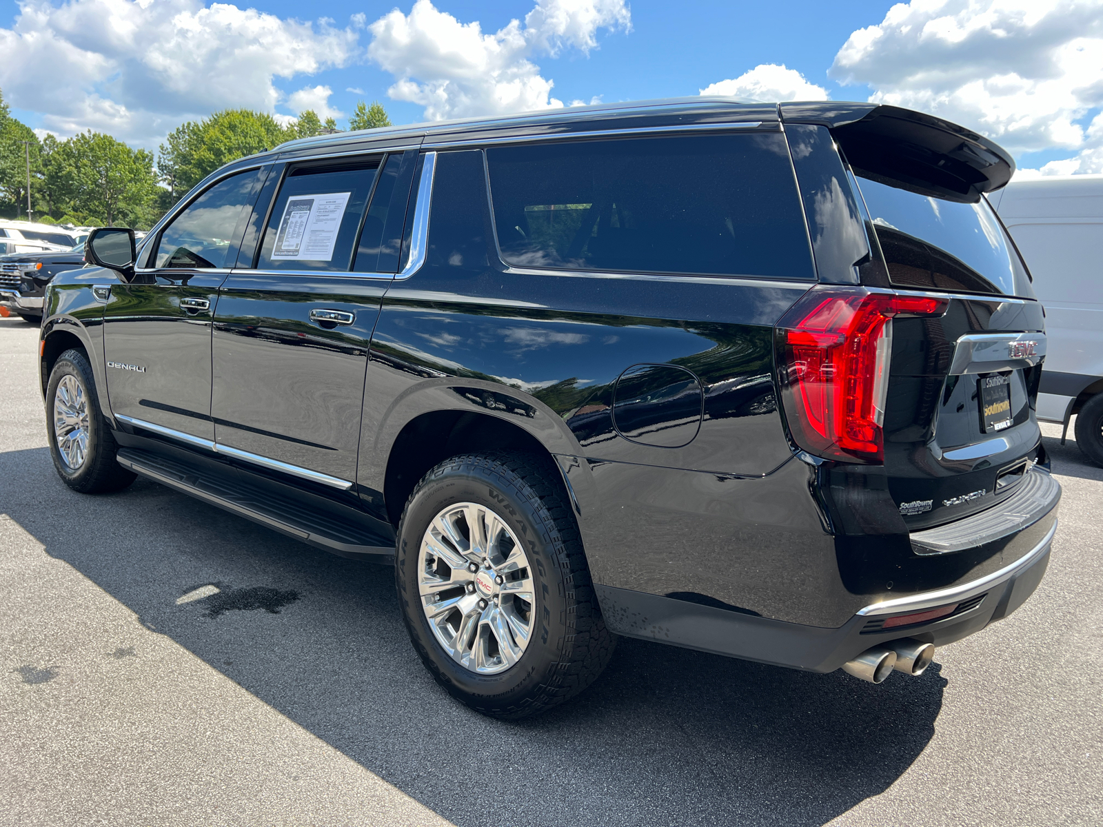 2022 GMC Yukon XL Denali 7