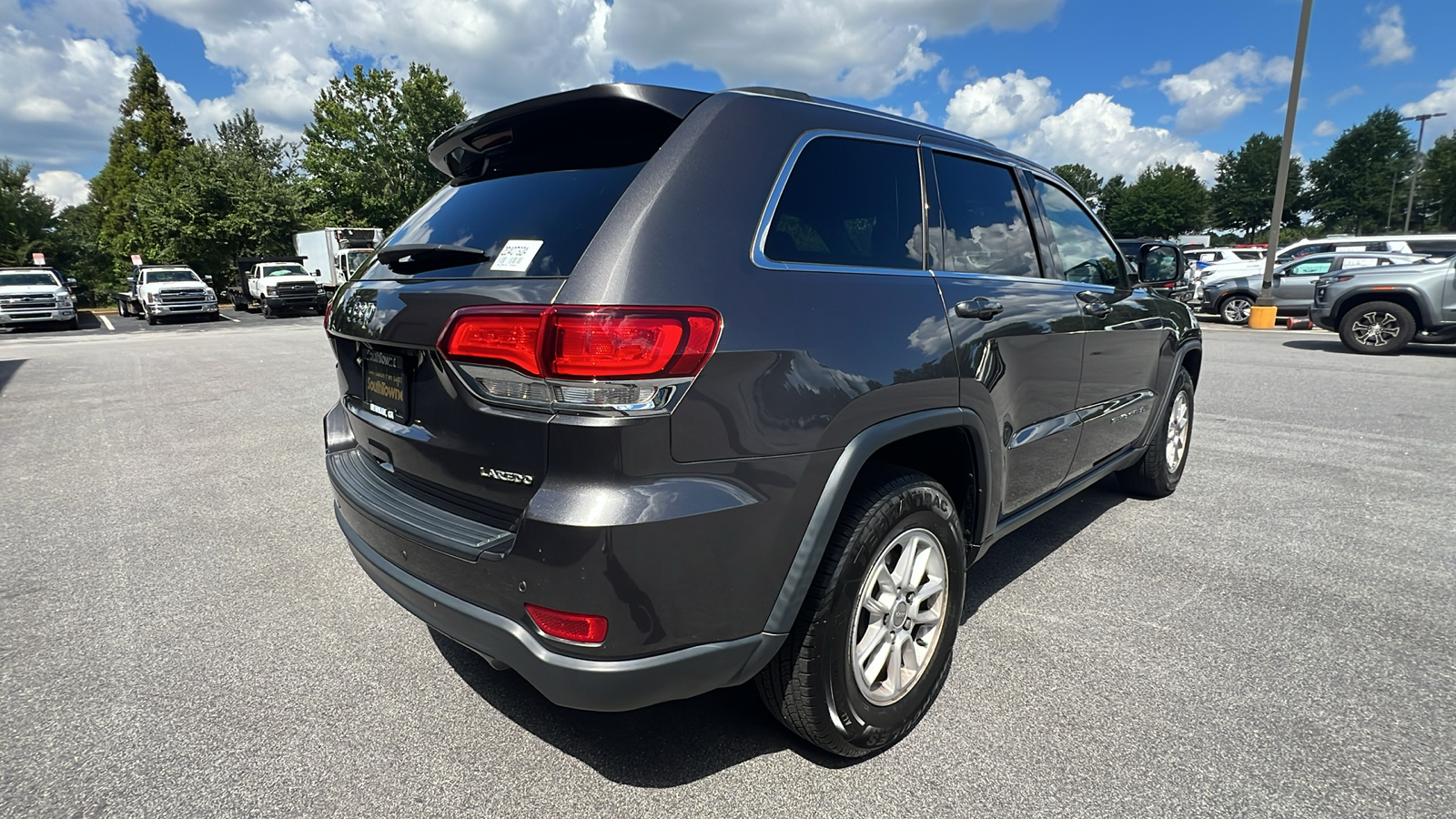 2020 Jeep Grand Cherokee Laredo E 5