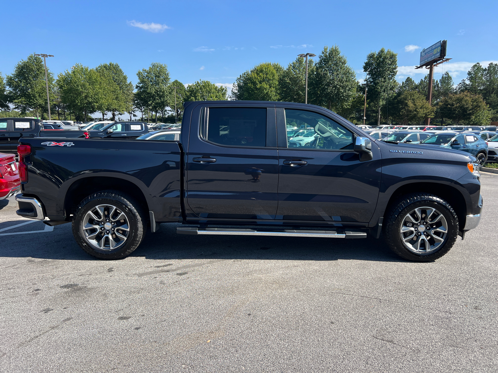 2023 Chevrolet Silverado 1500 LT 4