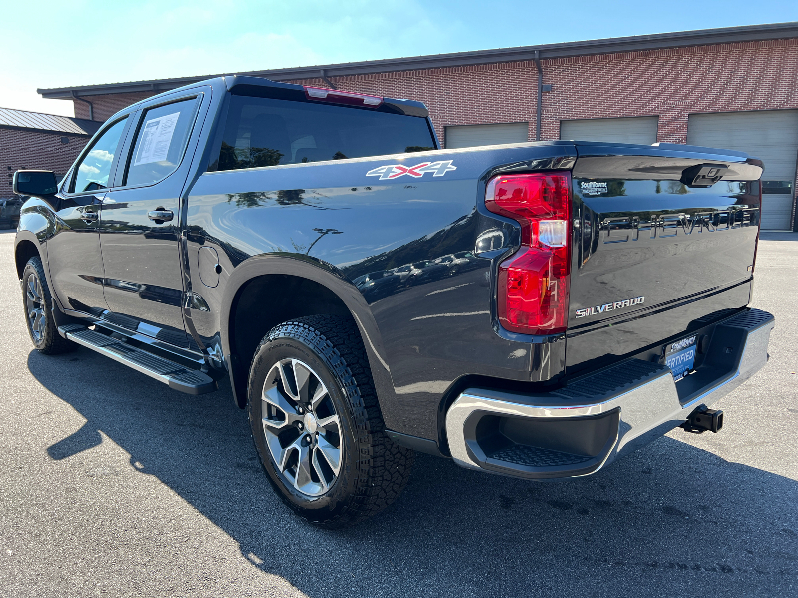 2023 Chevrolet Silverado 1500 LT 7