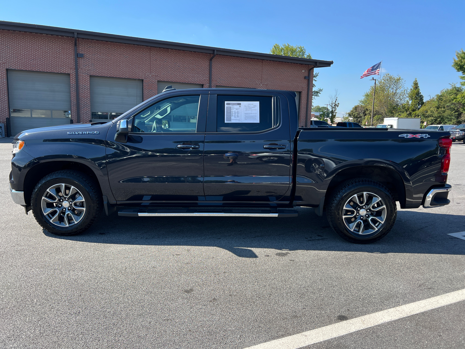 2023 Chevrolet Silverado 1500 LT 8