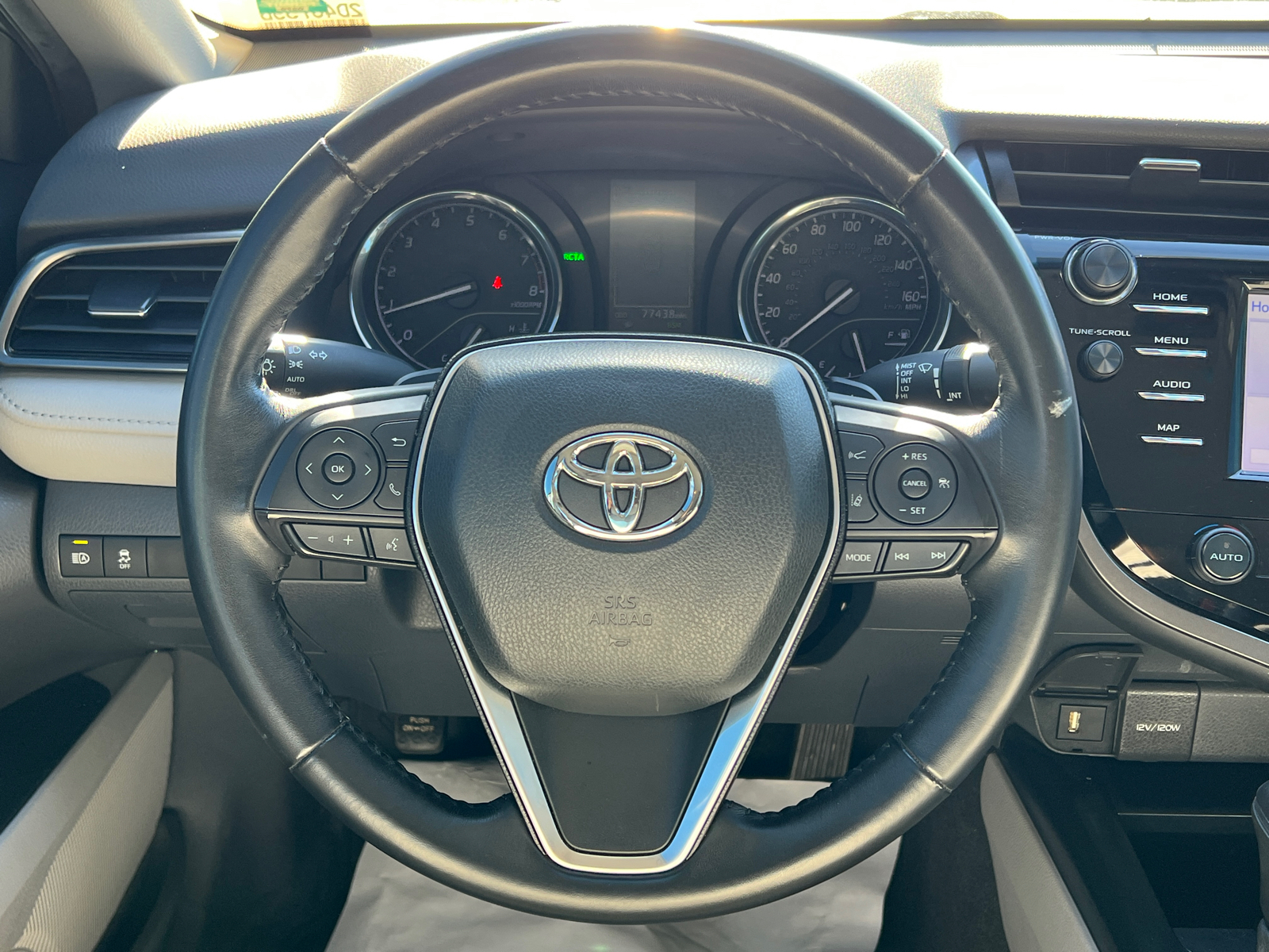 2020 Toyota Camry SE 23