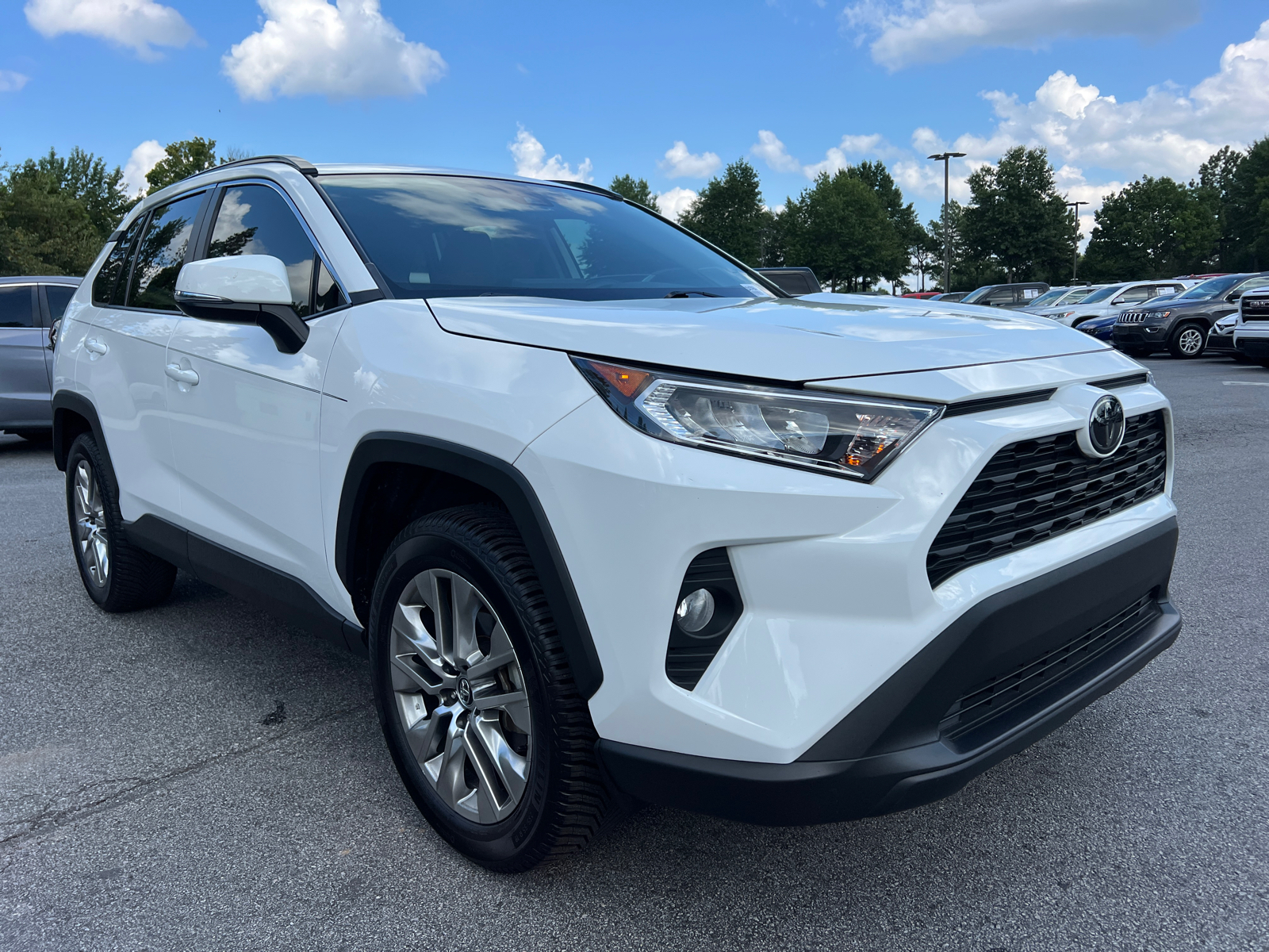 2019 Toyota RAV4 XLE Premium 3