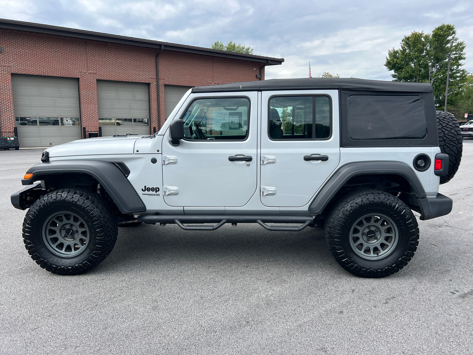 2022 Jeep Wrangler Unlimited Sport 8