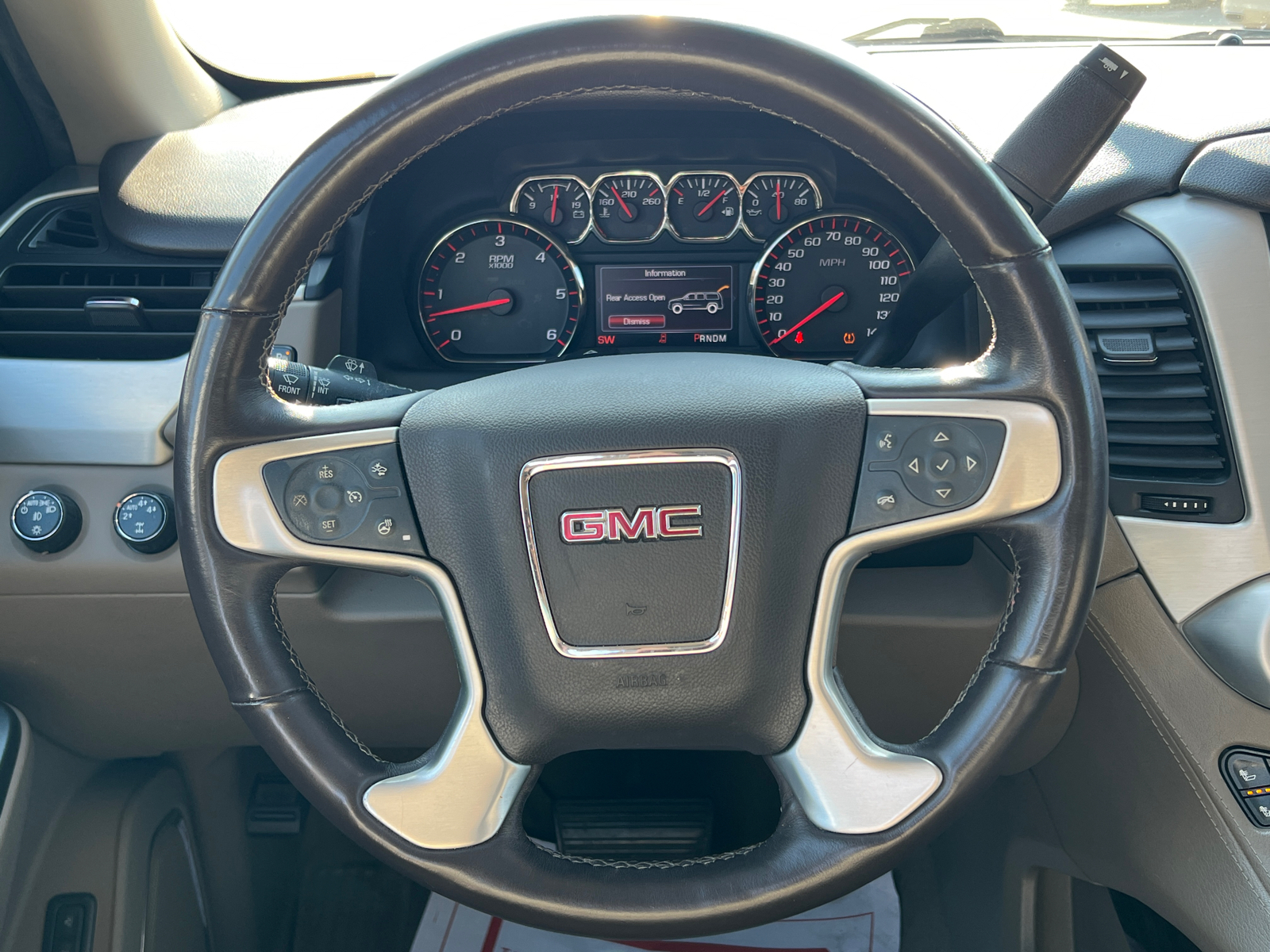 2015 GMC Yukon XL SLT 24