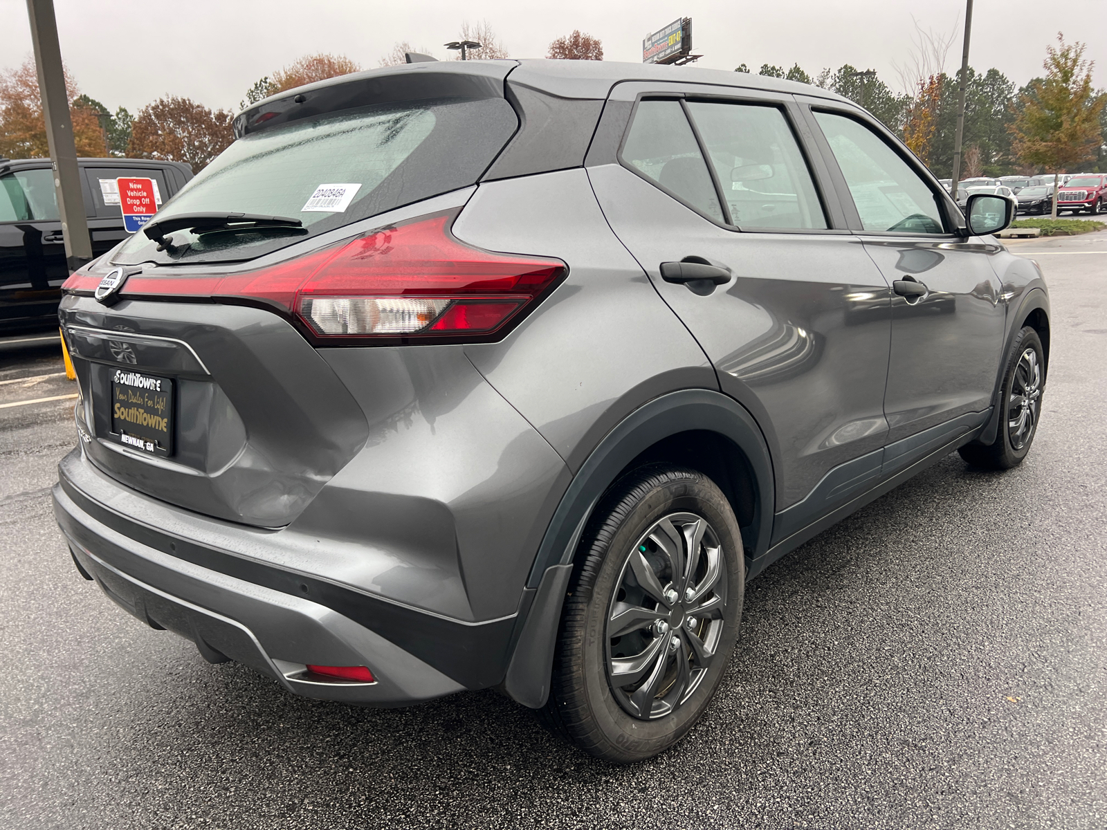 2021 Nissan Kicks S 5