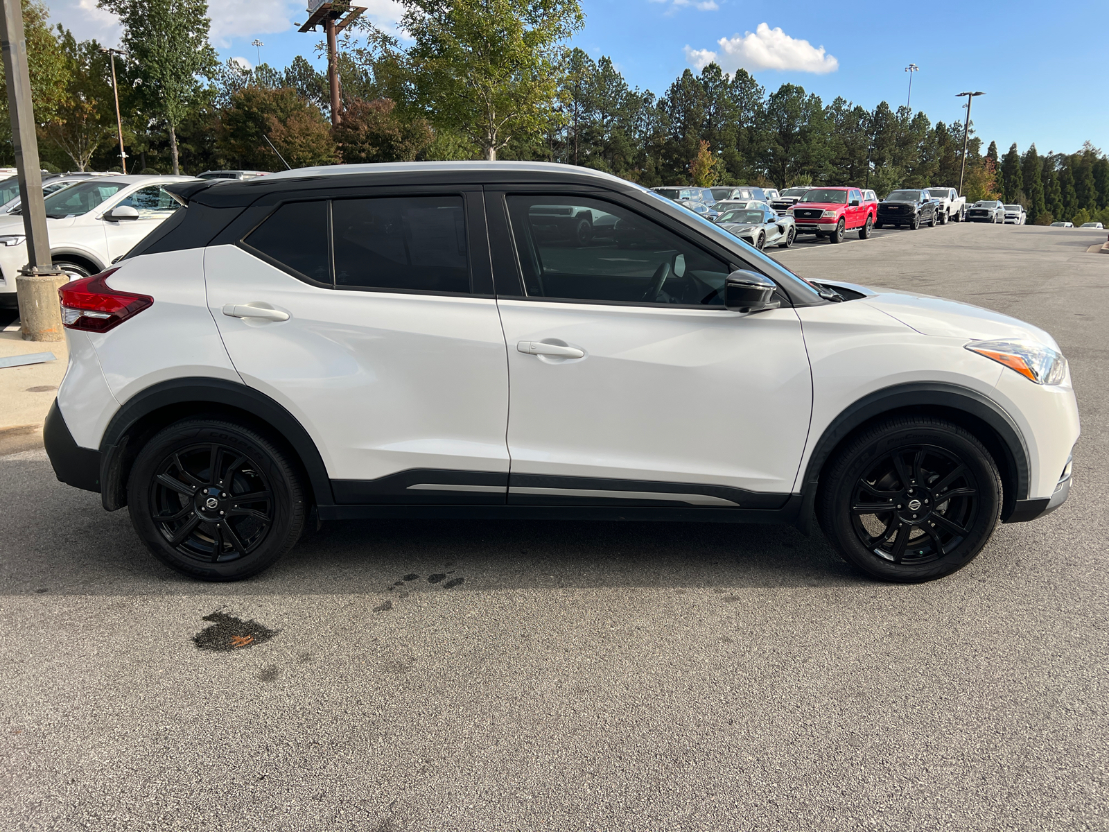 2020 Nissan Kicks SR 4