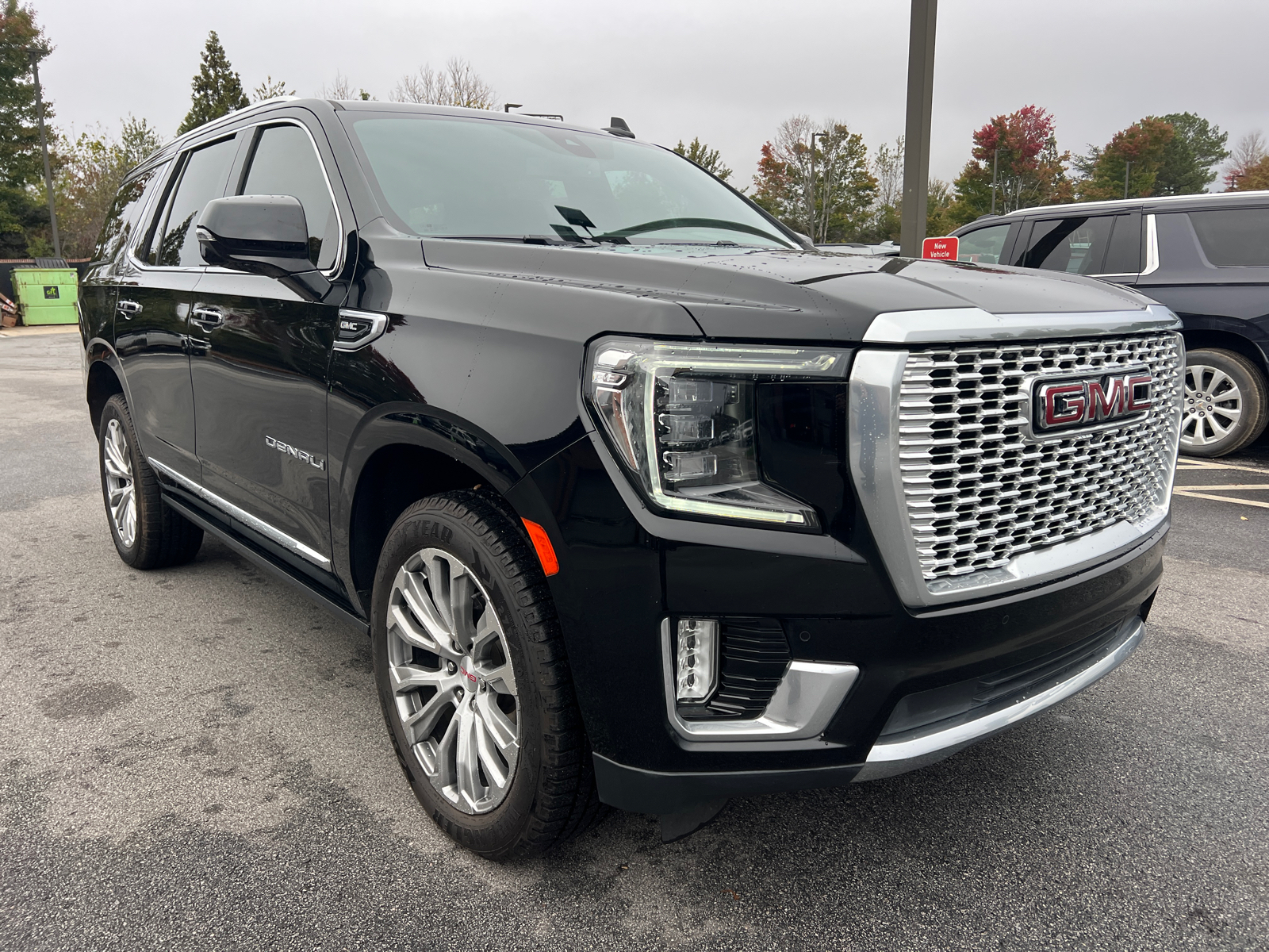 2022 GMC Yukon Denali 3