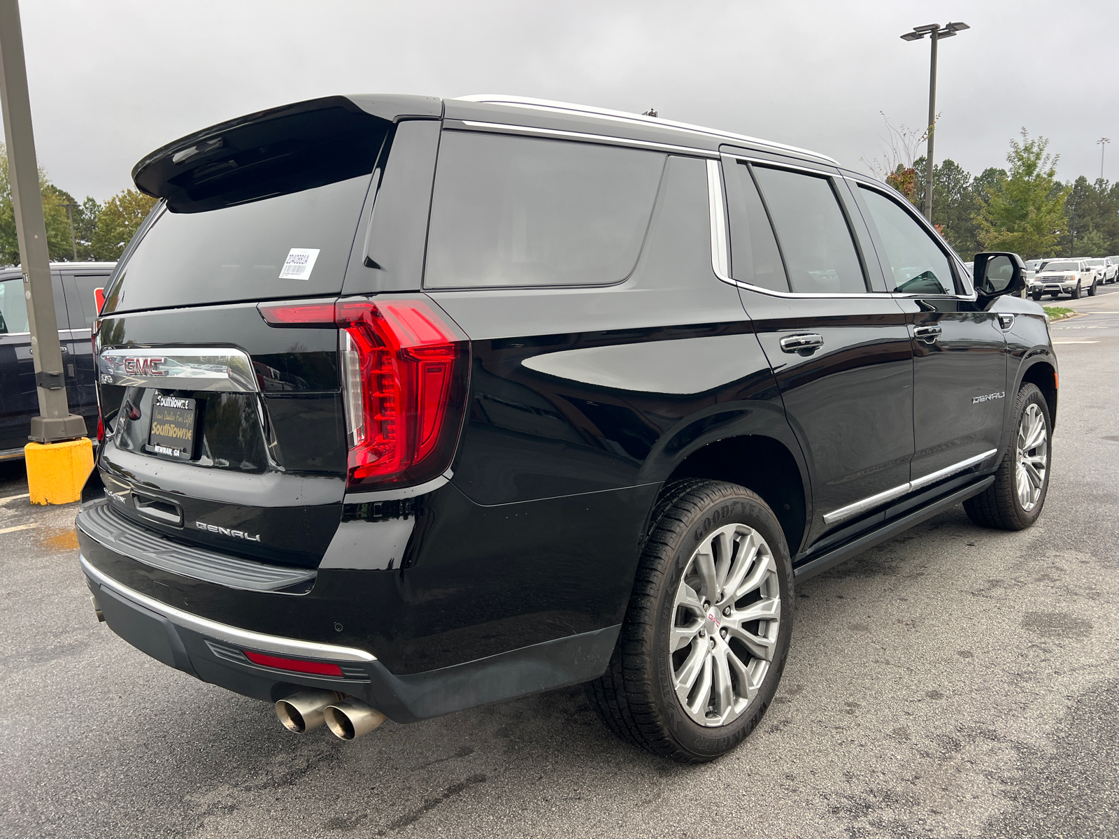 2022 GMC Yukon Denali 5