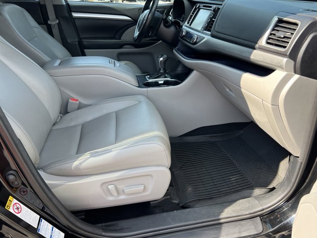 2018 Toyota Highlander XLE 14