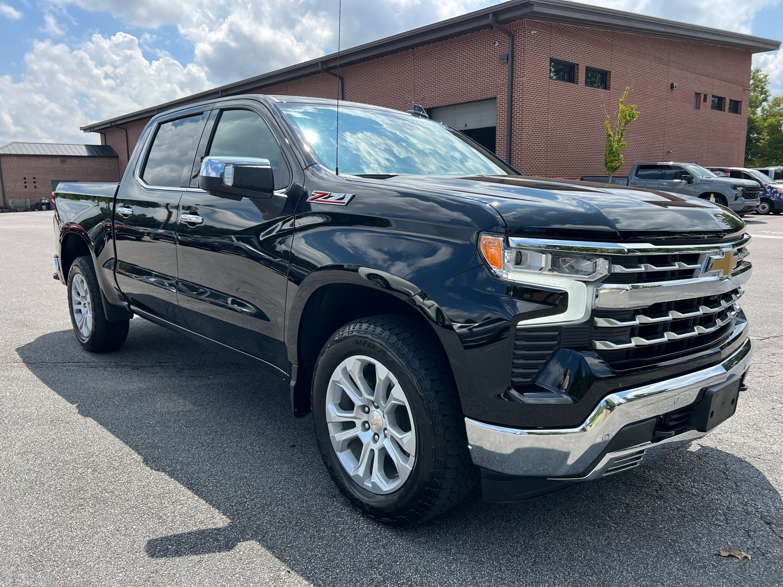 2022 Chevrolet Silverado 1500 LTZ 3